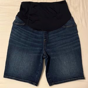 Maternity shorts, 2 pairs. Excellent condition.
